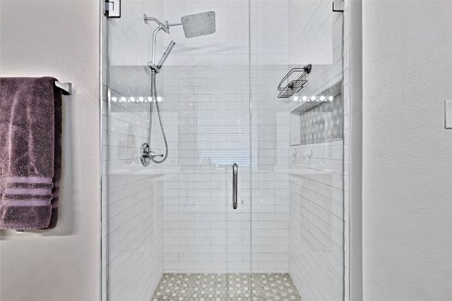 8124 Hickory Upland Drive, Fort Worth, TX 76131