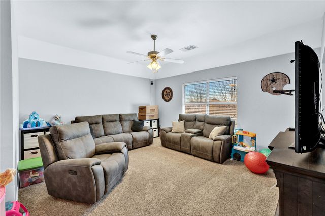 8124 Hickory Upland Drive, Fort Worth, TX 76131