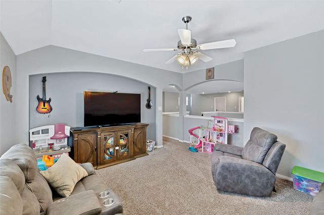 8124 Hickory Upland Drive, Fort Worth, TX 76131