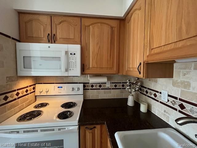 50092 Helfer Boulevard, Wixom, MI 48393