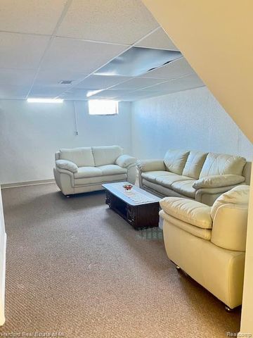 50092 Helfer Boulevard, Wixom, MI 48393