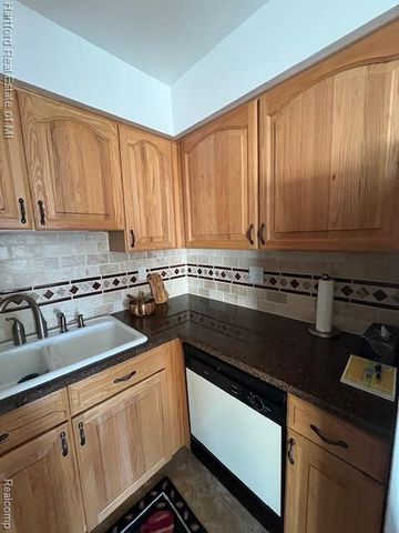 50092 Helfer Boulevard, Wixom, MI 48393