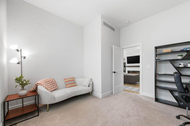 1113 W Lakeway Ct, Andover, KS 67002
