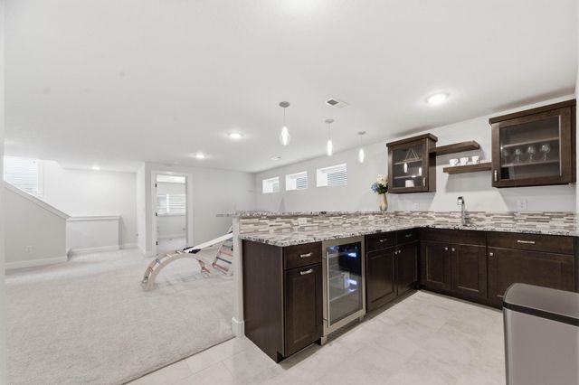 1113 W Lakeway Ct, Andover, KS 67002