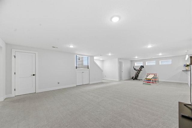 1113 W Lakeway Ct, Andover, KS 67002