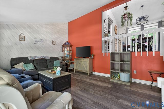 13315 Farm Crest Ct, Midlothian, VA 23112
