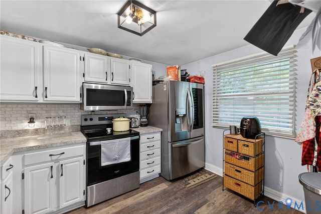 13315 Farm Crest Ct, Midlothian, VA 23112