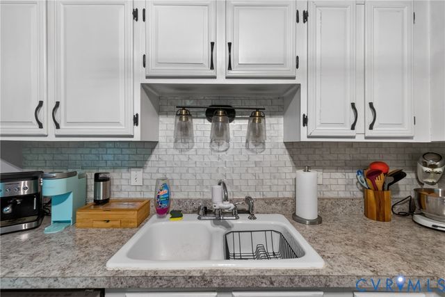 13315 Farm Crest Ct, Midlothian, VA 23112