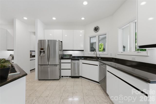 18426 Peninsula Cove Lane, Cornelius, NC 28031