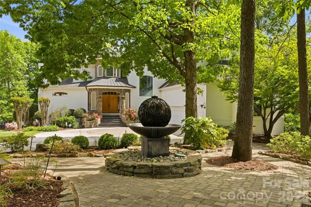 18426 Peninsula Cove Lane, Cornelius, NC 28031