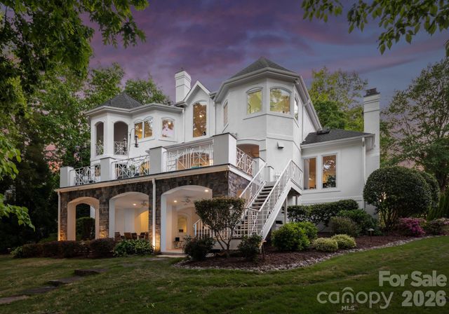 18426 Peninsula Cove Lane, Cornelius, NC 28031