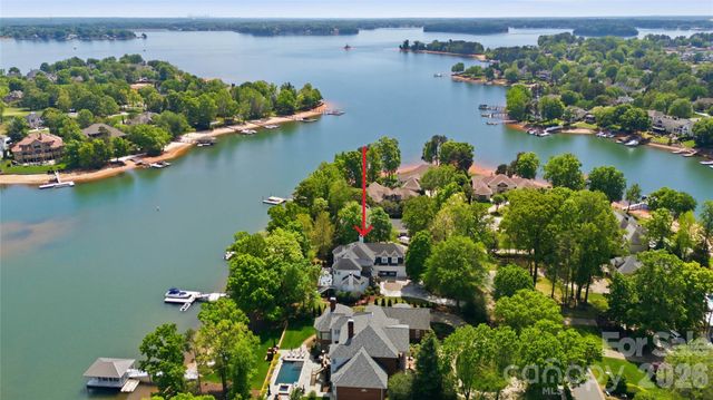 18426 Peninsula Cove Lane, Cornelius, NC 28031