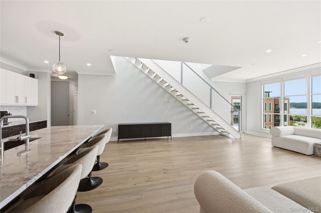 100 Garvies Point Road 1311, Glen Cove, NY 11542