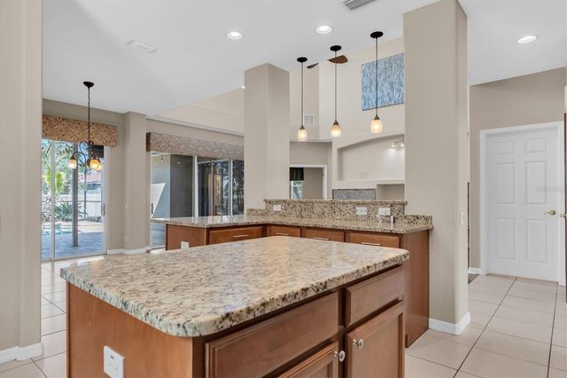 2292 HANNAH WAY S, Dunedin, FL 34698