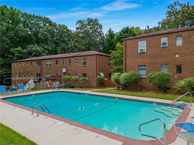 2427 Lawrenceville Highway 3, Decatur, GA 30033