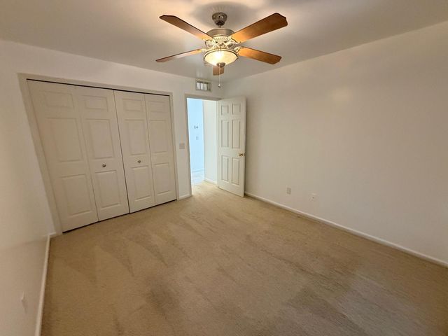 26201 Chesapeake Circle, Walled Lake, MI 48390