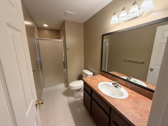 26201 Chesapeake Circle, Walled Lake, MI 48390