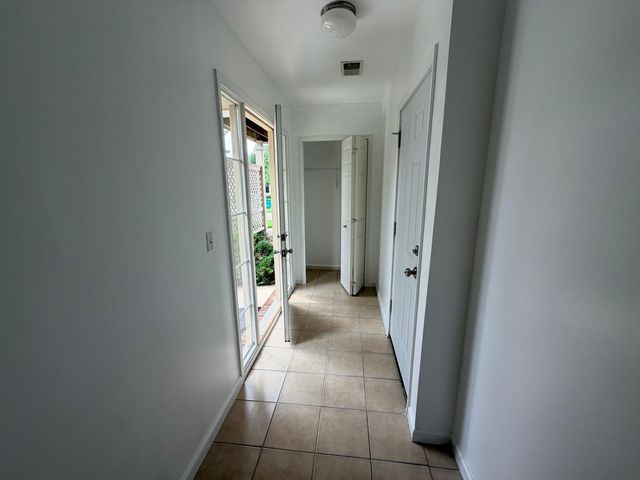 26201 Chesapeake Circle, Walled Lake, MI 48390