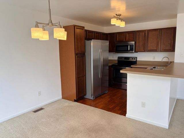 26201 Chesapeake Circle, Walled Lake, MI 48390