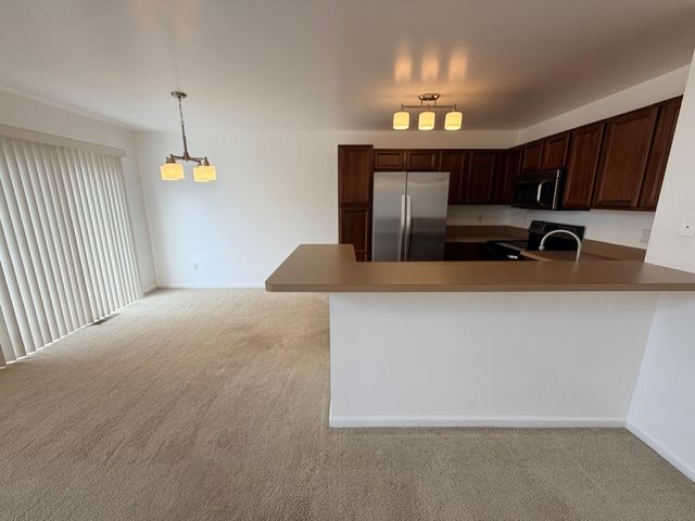 26201 Chesapeake Circle, Walled Lake, MI 48390