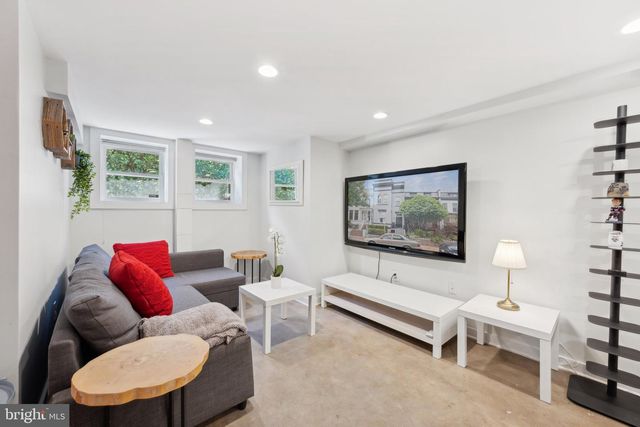 1854 3RD ST NW, Washington, DC 20001