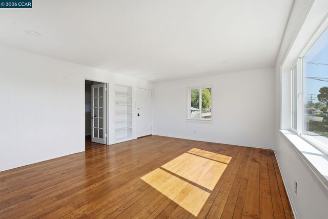 1532 Mariposa St, Richmond, CA 94804