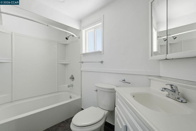 1532 Mariposa St, Richmond, CA 94804