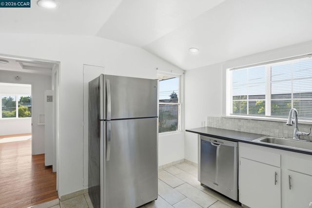 1532 Mariposa St, Richmond, CA 94804