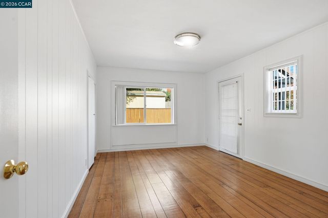 1532 Mariposa St, Richmond, CA 94804