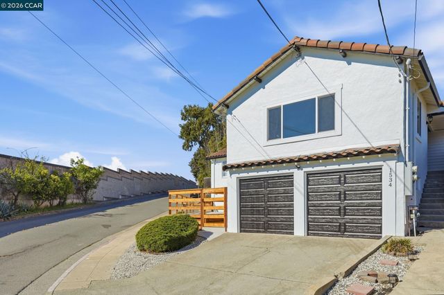 1532 Mariposa St, Richmond, CA 94804