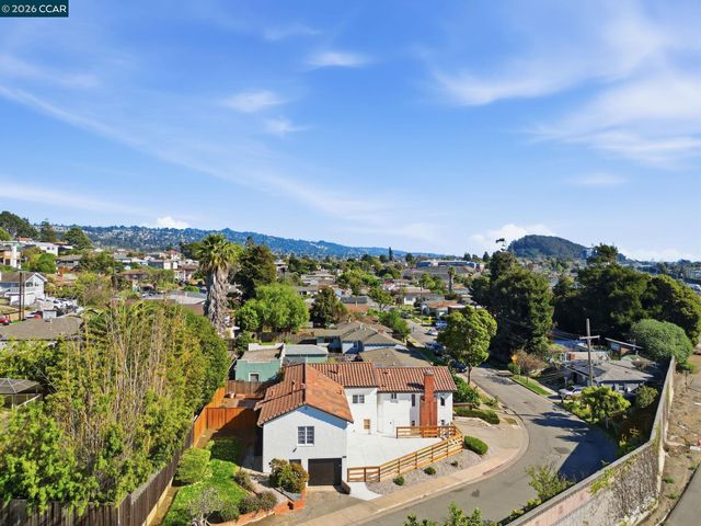 1532 Mariposa St, Richmond, CA 94804