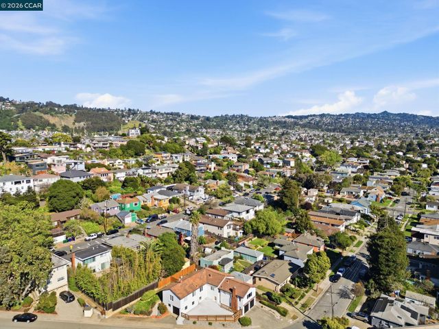 1532 Mariposa St, Richmond, CA 94804