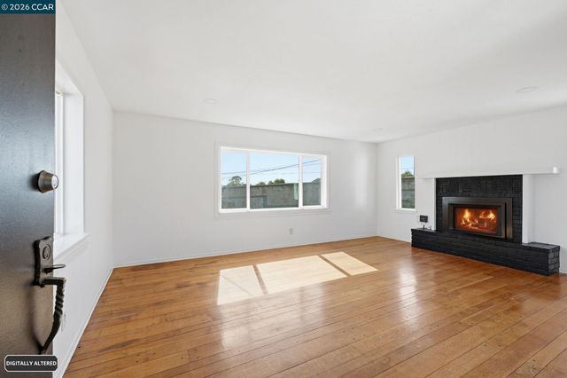 1532 Mariposa St, Richmond, CA 94804