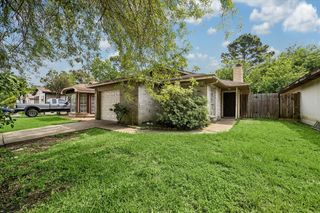 11906 Kingslake Forest Drive, Houston, TX 77044
