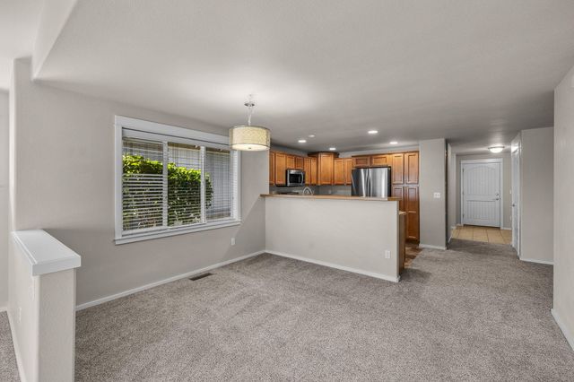 3650 SW 30th Street, Redmond, OR 97756