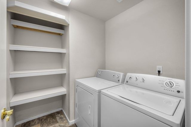 3650 SW 30th Street, Redmond, OR 97756