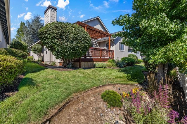 3650 SW 30th Street, Redmond, OR 97756