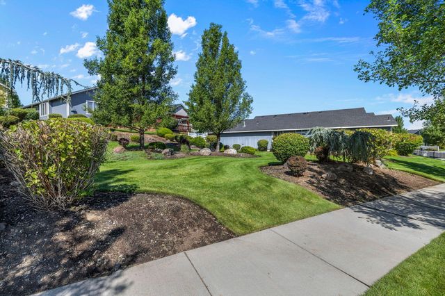 3650 SW 30th Street, Redmond, OR 97756