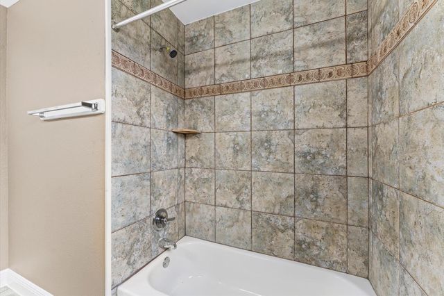 5646 Belmark Street, Houston, TX 77033