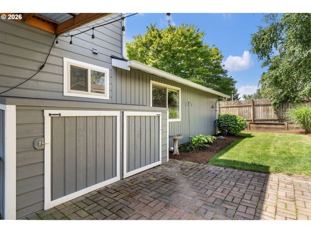21629 Ne LACHENVIEW Ln, Fairview, OR 97024