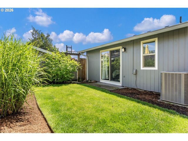 21629 Ne LACHENVIEW Ln, Fairview, OR 97024