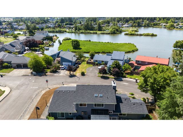 21629 Ne LACHENVIEW Ln, Fairview, OR 97024