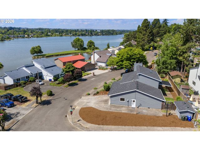 21629 Ne LACHENVIEW Ln, Fairview, OR 97024