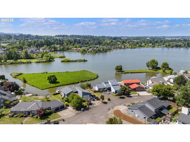 21629 Ne LACHENVIEW Ln, Fairview, OR 97024