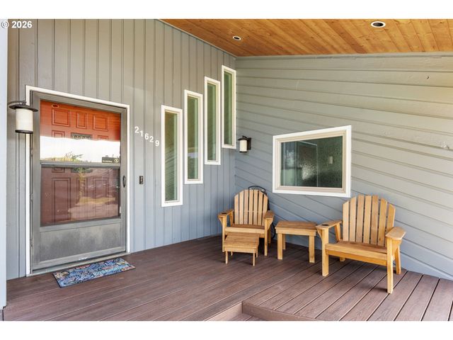 21629 Ne LACHENVIEW Ln, Fairview, OR 97024