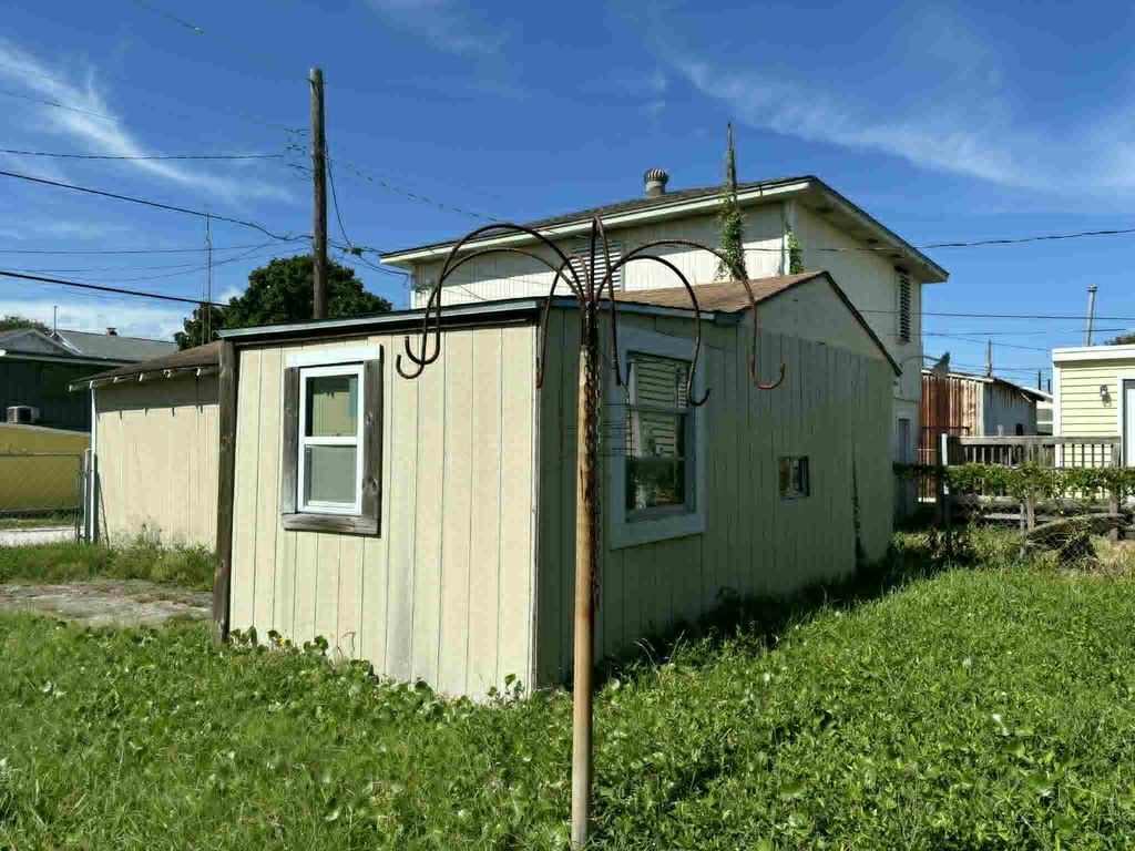 4612 Avenue Q 1/2, Galveston, TX 77551