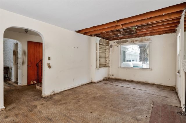 59 Hampshire Drive, Brighton, NY 14618