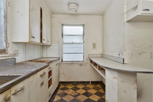 59 Hampshire Drive, Brighton, NY 14618