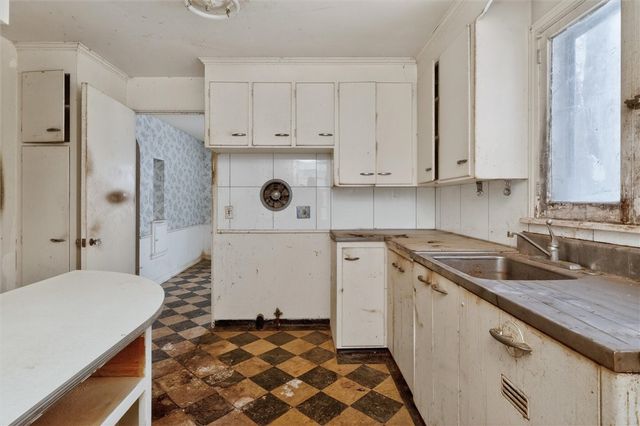 59 Hampshire Drive, Brighton, NY 14618