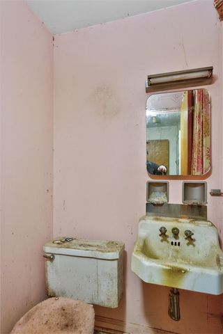 59 Hampshire Drive, Brighton, NY 14618